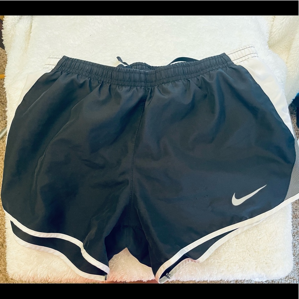 Nike shorts size small